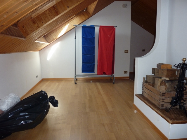 Mansarda Abetone Uccelliera Tre Vani Due Livelli Mq 75 (34)