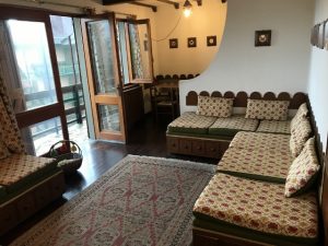 Appartamento Trilocale Le-Motte Abetone Mq 60 Piano Quarto Ascensore Terrazzo Parquet Posto Auto Coperto