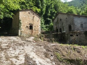 Rustici Mq 450 Piteglio Tana Termini Piastreto