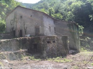 Rustici Mq 450 Piteglio Tana Termini Piastreto