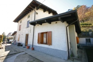 Villetta Terratetto Piandeisisi Cutigliano Mq 170 6 Vani 3 Livelli Giardino Mq 250