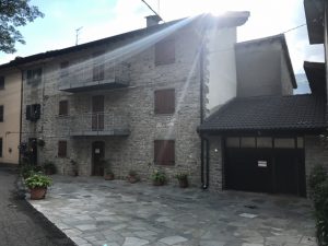 Villetta in Sasso Fiumalbo Rotari Sei Vani Mq 120 Ristrutturata