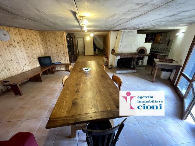 Trilocale Indipedente Pian-degli-Ontani Mq 110 Due Livelli Taverna Giardino Cantina Garage (6)