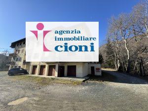 Appartamento Quadrilocale Via-Lago Fiumalbo Mq 75 P. 2° 2 Balconi Camino Garage Cantina