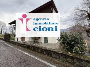 Appartamento Cinque-Vani Lizzano Pistoiese Mq 120 Piano Primo Tre Camere Terrazzo Lavanderia Cantina
