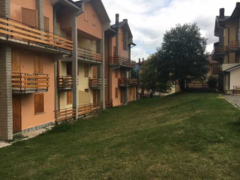 Affitto Appartamento Bilocale Faidello Parco-Daini Mq 50 Piano Terra Caminetto Giardino Cantina (2)
