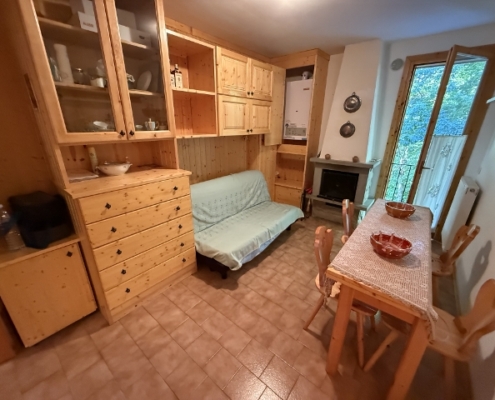 Affitto Bilocale Parco-Daini Faidello Mq 50 P. Terra Loggia Comune