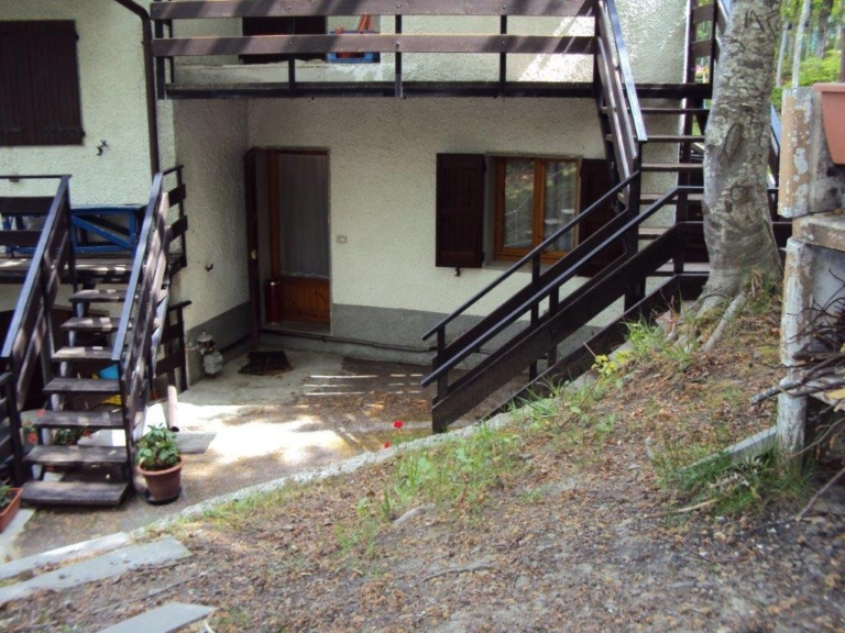 Affitto Monolocale Indipendente Via-Bagatti Abetone Mq 45 Piano Terra 3 Posti Letto Giardino Mq 50 Camino Wifi (5)