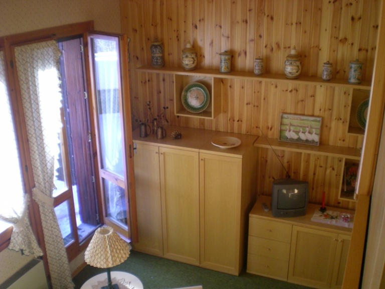 Bilocale Due-Livelli Uccelliera Abetone Mq 50 Piano Terzo Terrazzo Giadino Cantina Garage (3)