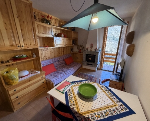 Bilocale Parco-Daini Faidello Fiumalbo Mq 46 P. 1° Camino Riscald. Indip. Gas GPL Balcone Cantina Garage