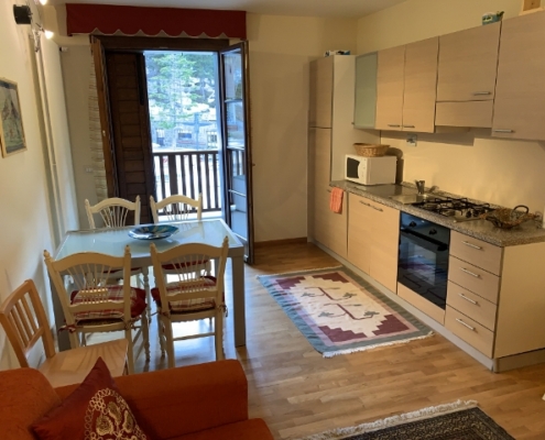 Bilocale Val-di-luce Abetone Mq 57 P. 1° Ascensore Balcone Parcheggio Coperto Cantina Fronte Piste