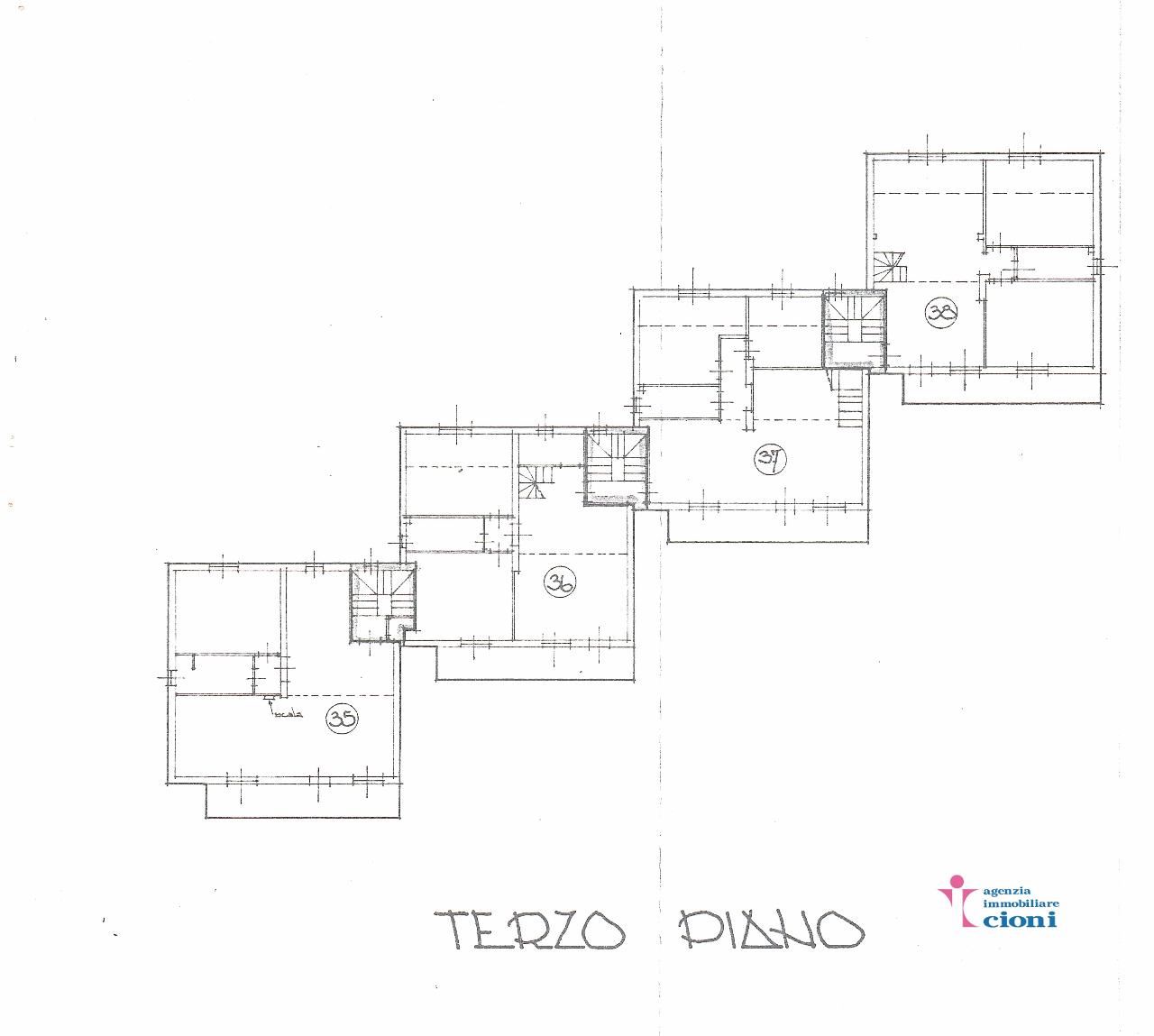 Mansarda-Trilocale-Bar-Alpino-Fiumalbo-Mq-90-Due-Livelli-Garage-Cantina