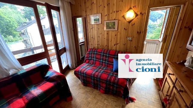 Trilocale-Via-Le-Motte-Abetone-Mq-67-Piano-Quarto-Ascensore-Garage-31