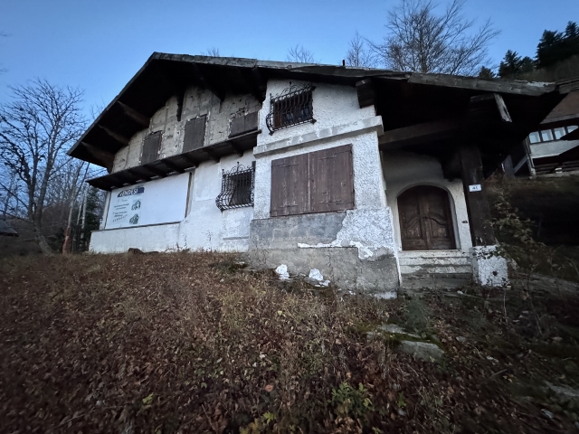 Villa Abetone Via-Pescinone Mq 300 Dieci Vani Due Livelli Terrazzo Giardino (6)