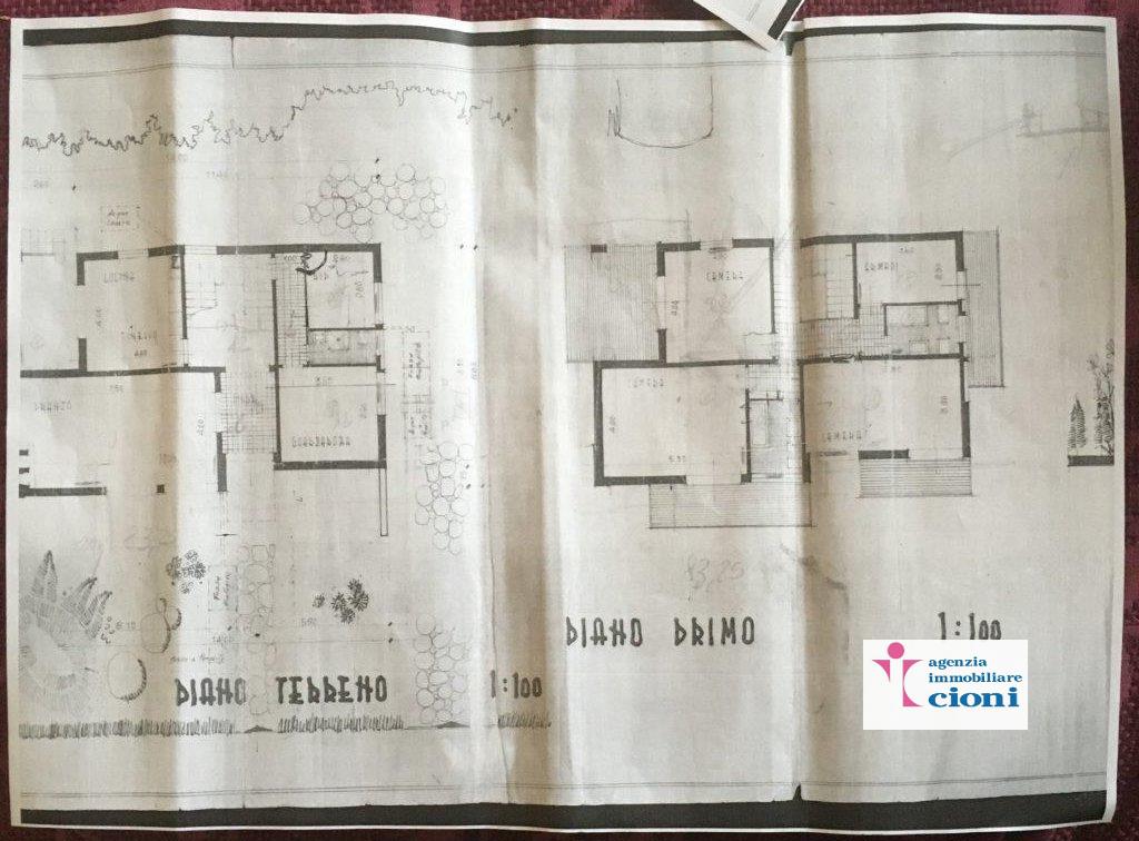 Villa-Tonfano-Marina-Pietrasanta-Mq-1500-Due-Piani-Giardino-Mq-1500-Garage-5-2-rotated-1