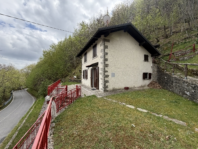 Villetta TerraTetto Mq 90 Pianosinatico V. Brennero 5 Vani 2 Liv. Giardino Mq 200