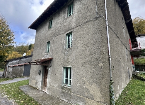 Villetta Casale Rustico Rivoreta Cutigliano Mq 170 Nove Vani Tre Livelli Sei Camere Due Bagni Terreno Giardino Mq 1000